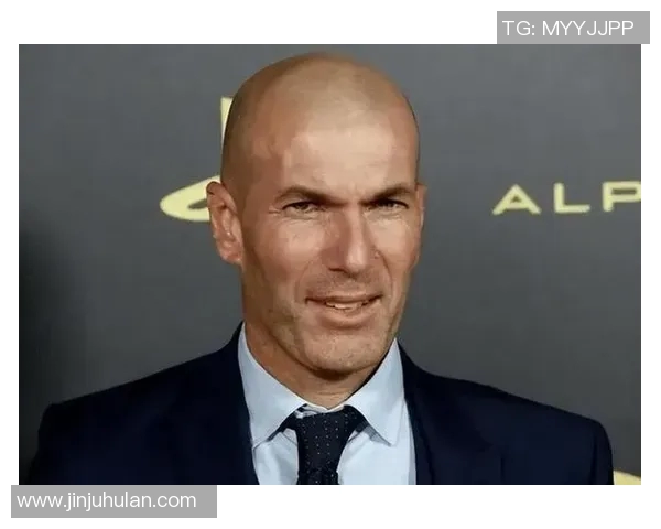 土耳其足球球星崛起之路：从国内联赛到欧洲赛场的奋斗与荣耀